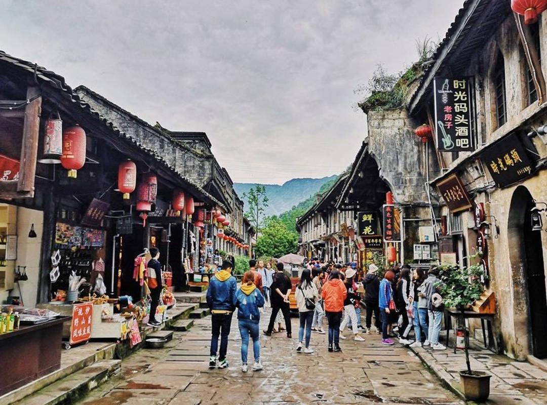 解答疑问,畅享知识——百度地图主要使用了什么空间信息技术?知识问答网页